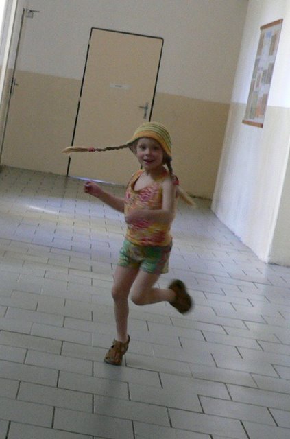 dorotka_v_kole.JPG